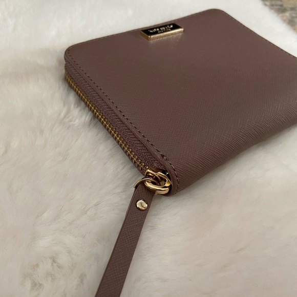 kate spade Handbags - Kate Spade Square Zipper Wallet